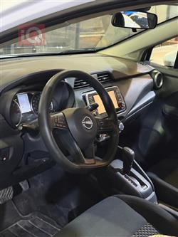 نيسان فيرسا